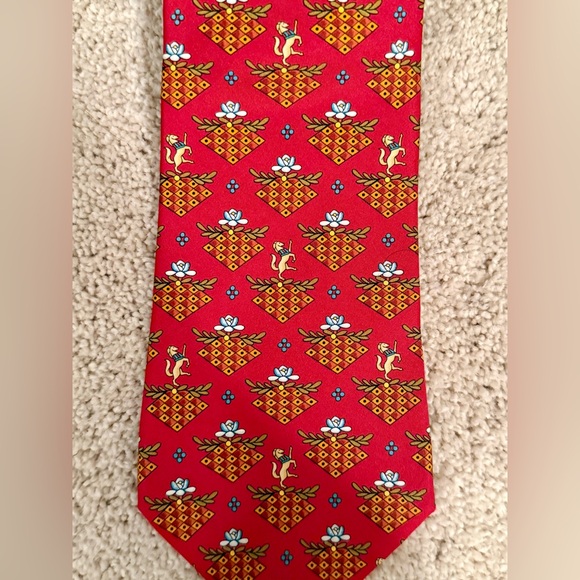 SALVATORE FERRAGAMO 100% Silk Red Horse/Flower Patterned Men’s Neck Tie - Picture 4 of 16